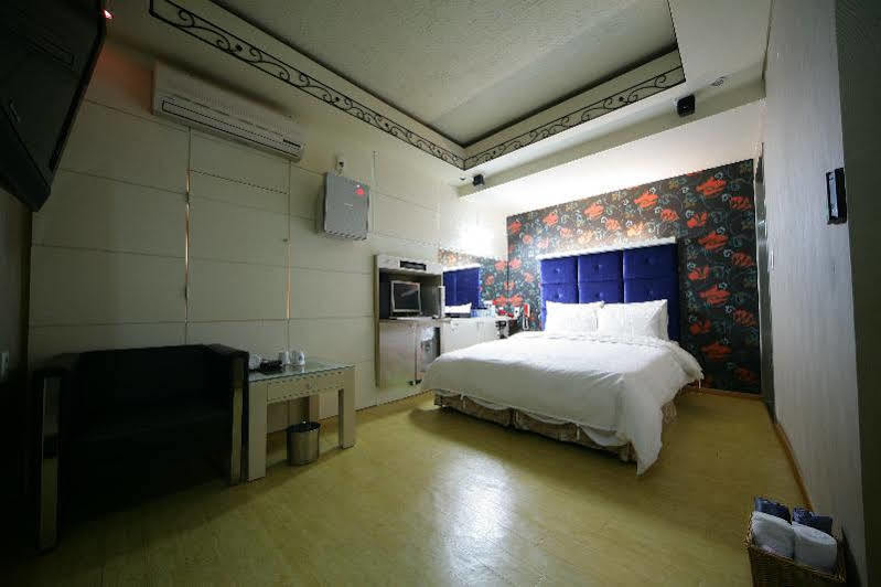 Hit Motel